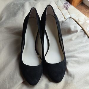 Zara Black Suede Pointed Toe Heels